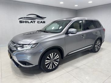 מיצובישי אאוטלנדר