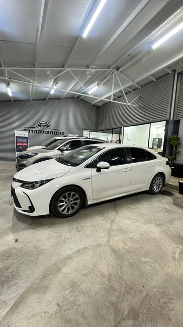 טויוטה קורולה