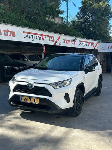 טויוטה RAV4