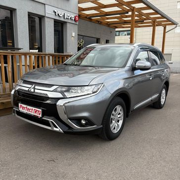 מיצובישי אאוטלנדר