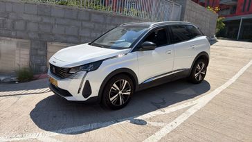 פיג'ו 3008