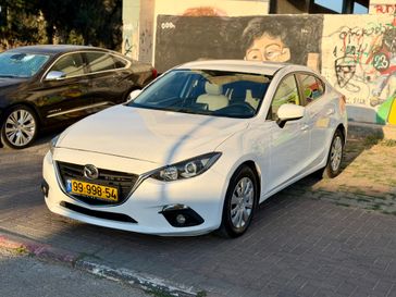 מזדה 3