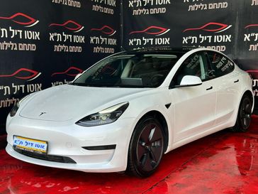 טסלה MODEL 3