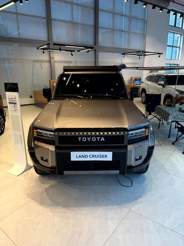 טויוטה לנד קרוזר