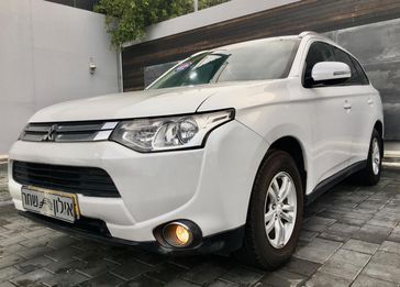 מיצובישי אאוטלנדר