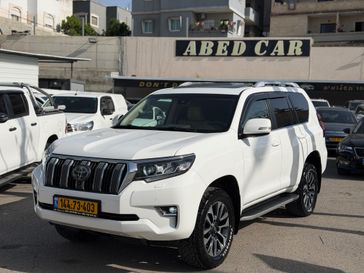 טויוטה לנד קרוזר