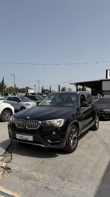 ב מ וו X3