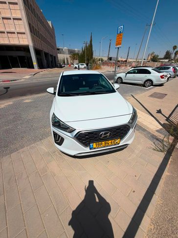 יונדאי איוניק