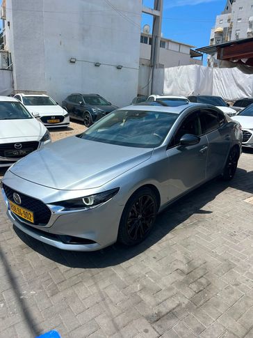מזדה 3