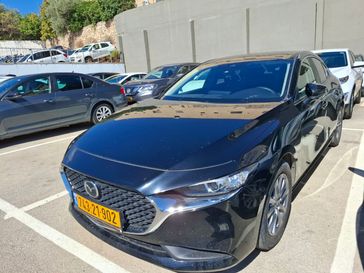 מזדה 3