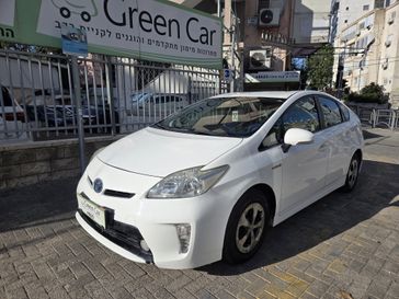 טויוטה פריוס