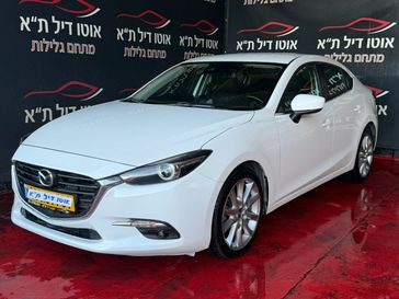 מזדה 3