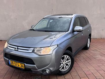 מיצובישי אאוטלנדר