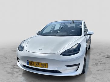 טסלה MODEL 3