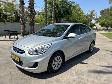 יונדאי I25