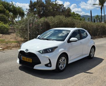טויוטה יאריס
