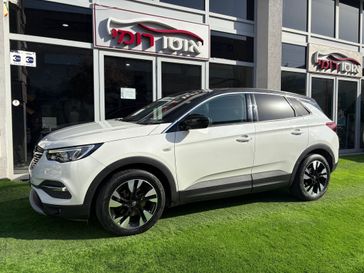 אופל גרנדלנד-X