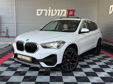 ב מ וו X1