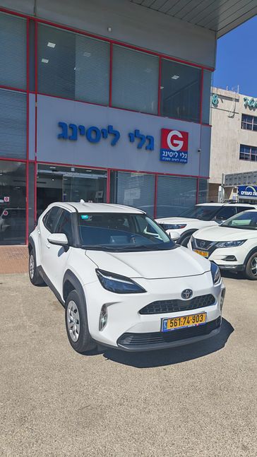 טויוטה יאריס קרוס