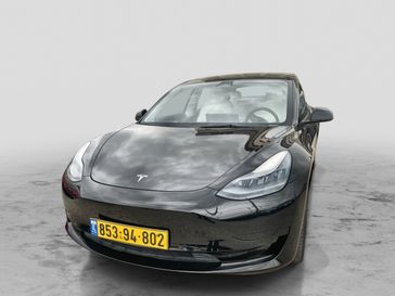 טסלה MODEL 3