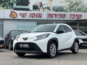 טויוטה אייגו