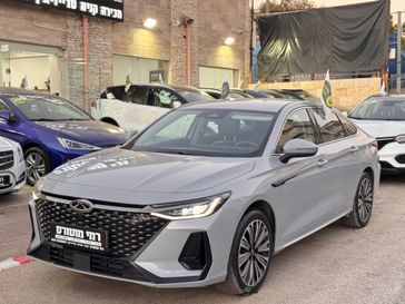 צ'רי ARRIZO 8 PHEV