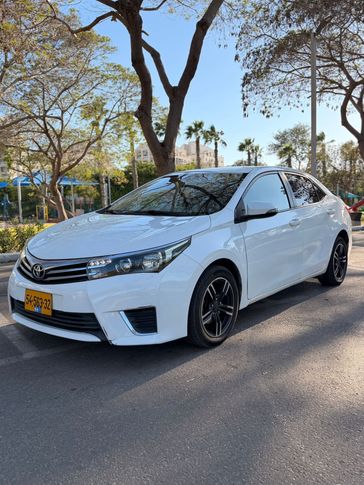 טויוטה קורולה