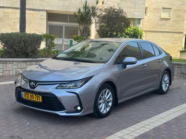 טויוטה קורולה