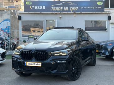 ב מ וו X6