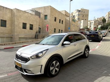 קיה נירו