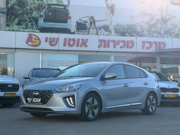 יונדאי איוניק