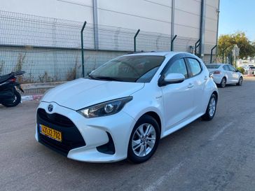 טויוטה יאריס