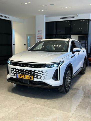 אומודה 9 PHEV