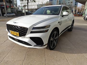 ג'נסיס GV80