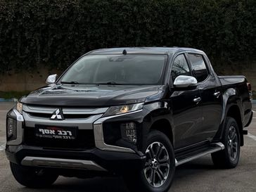 מיצובישי L-200