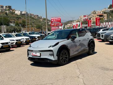 זיקאר ZEEKR X