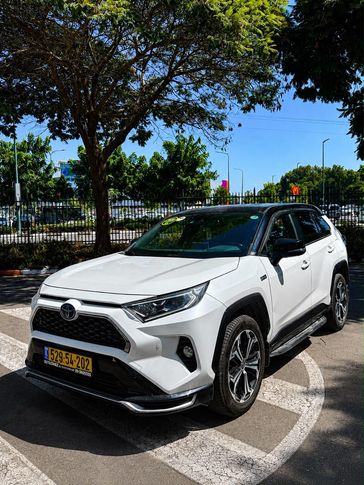 טויוטה RAV4