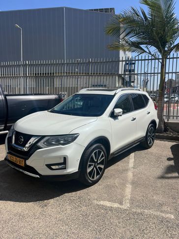 ניסאן X TRAIL
