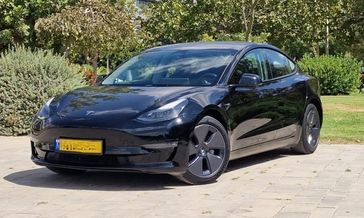 טסלה MODEL 3
