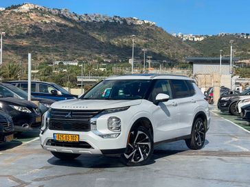 מיצובישי אאוטלנדר