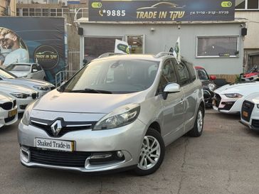 רנו גראנד סניק