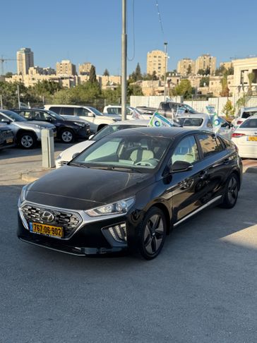 יונדאי איוניק