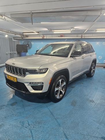 ג'יפ גראנד צ'ירוקי