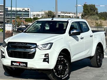 איסוזו D-Max