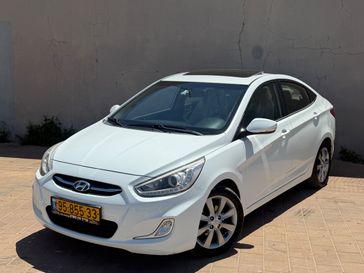 יונדאי I25