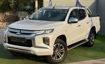 מיצובישי L-200