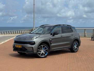 לינק אנד קו LYNKCO 01