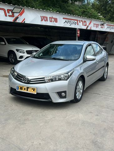 טויוטה קורולה