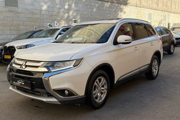 מיצובישי אאוטלנדר
