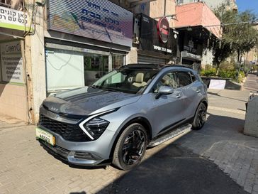 קיה נירו